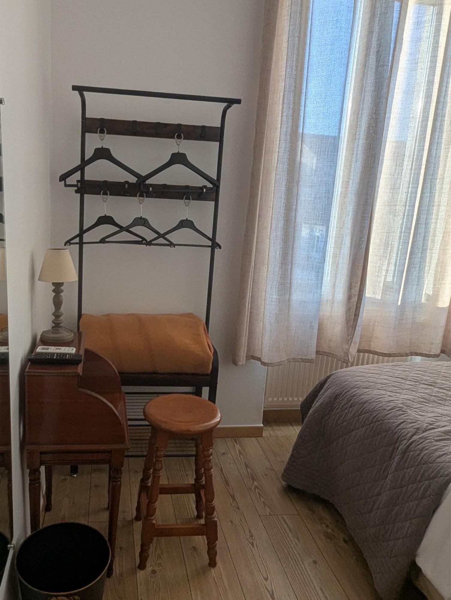Hotel Du Parc 몽뗄리마 객실 사진