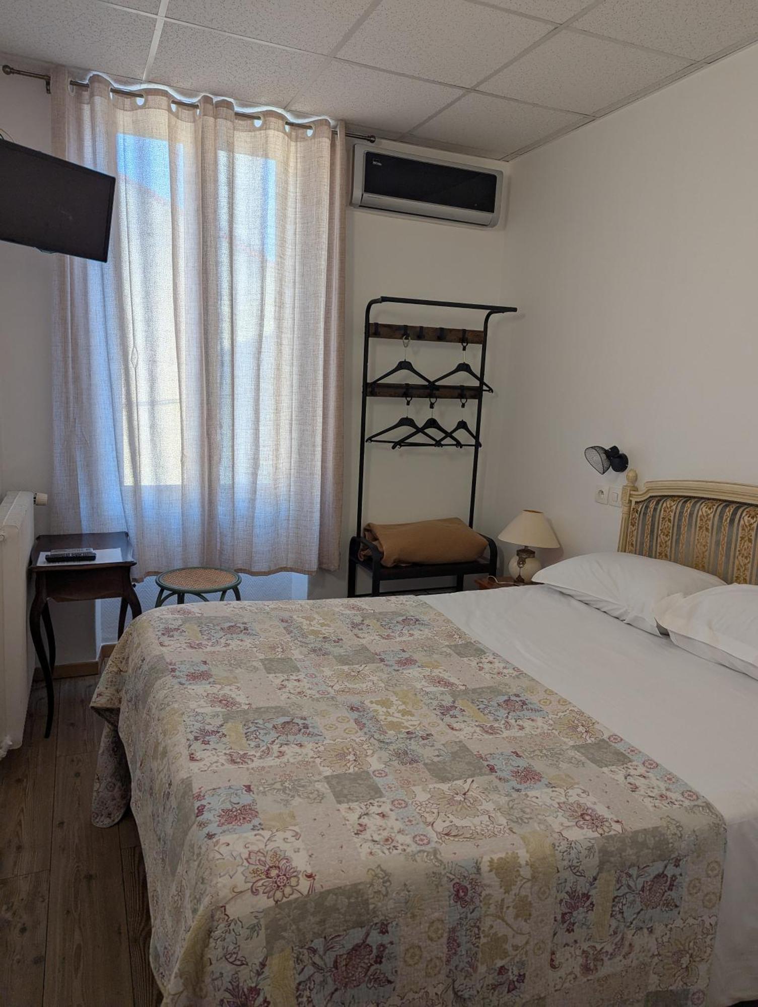 Hotel Du Parc 몽뗄리마 객실 사진